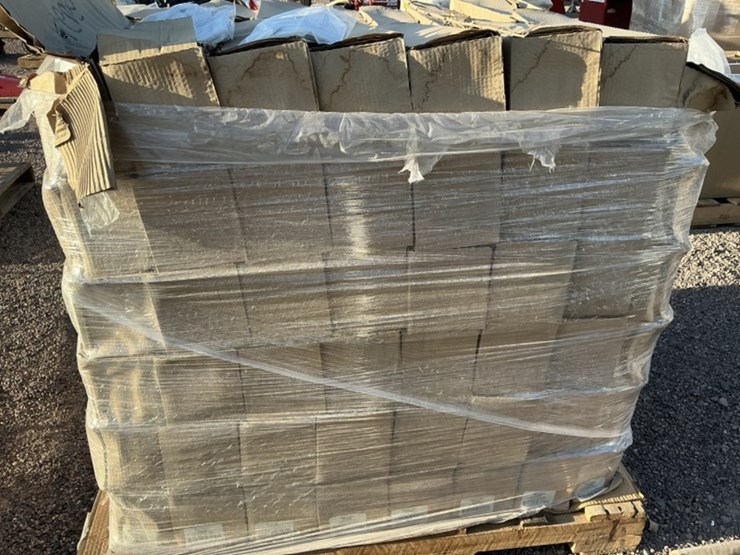 pallet-of-switch-cover-plates-image-4