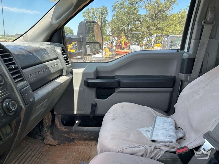 2019-ford-f350-image-18