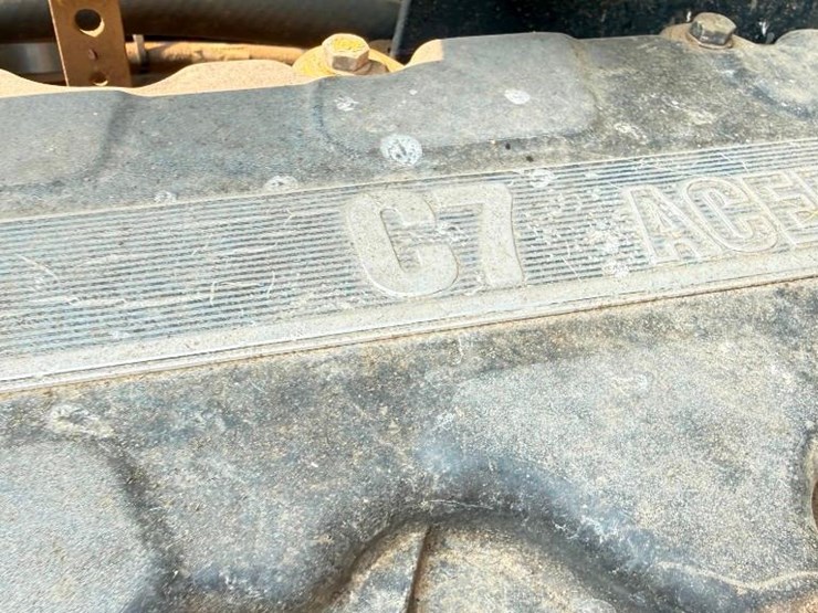 2004-kenworth-t300-image-12