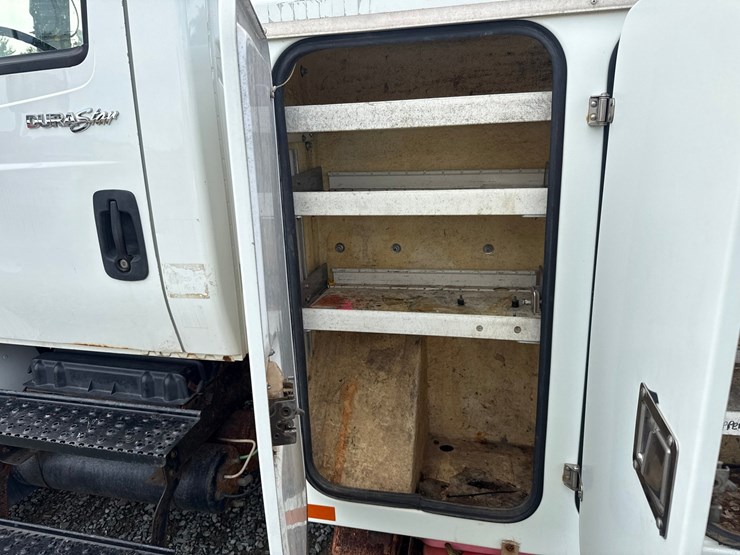 2008-international-durastar-4300-image-26