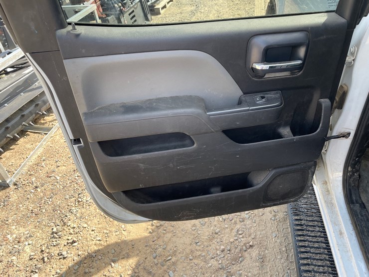 #1472-•-2019-gmc-sierra-pickup-truck-(has-mn-title)-image-37