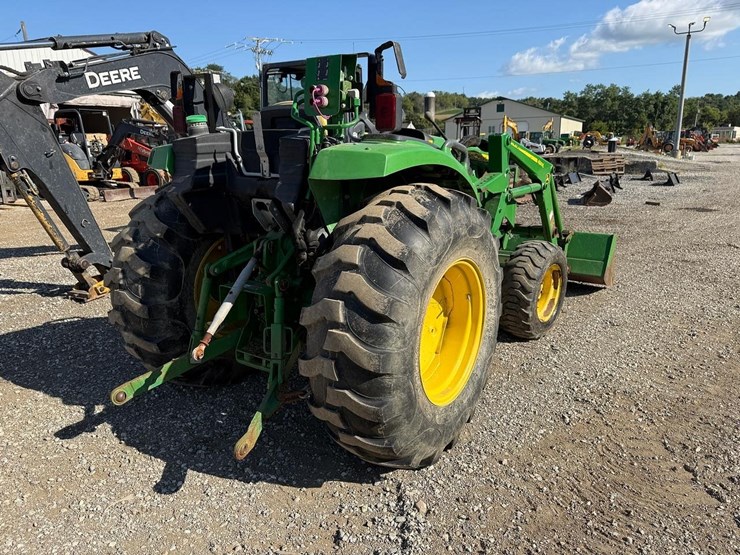 2018-john-deere-4066m-image-4