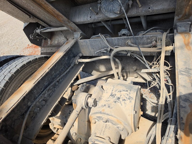 1997-mack-ch600-image-44
