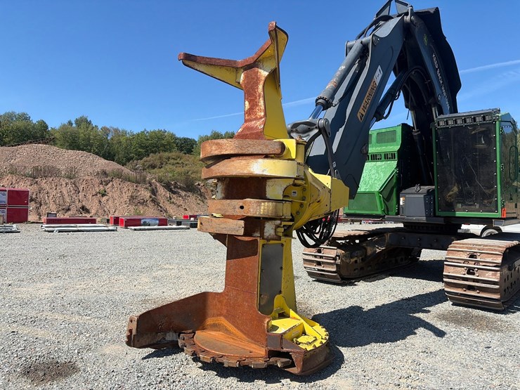 2015-deere-853m-image-9