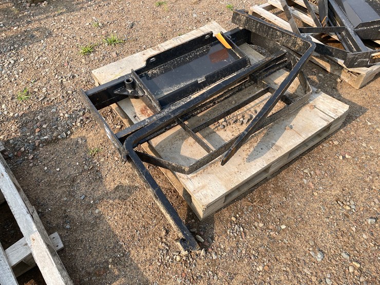 #2039-•-2026-unused-land-honor-mini-skid-steer-pallet-fork-frame-image-3