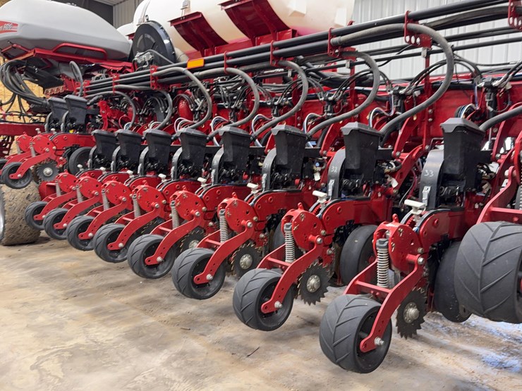 2022-case-ih-2160-image-3