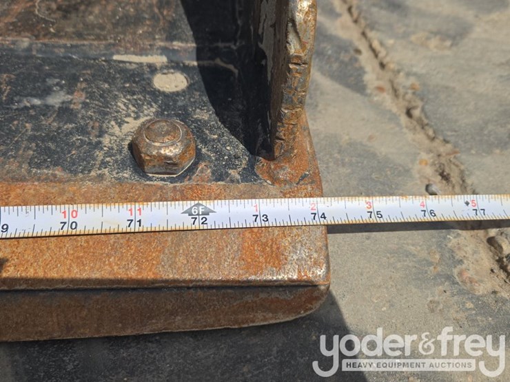2019-caterpillar-226d-image-15