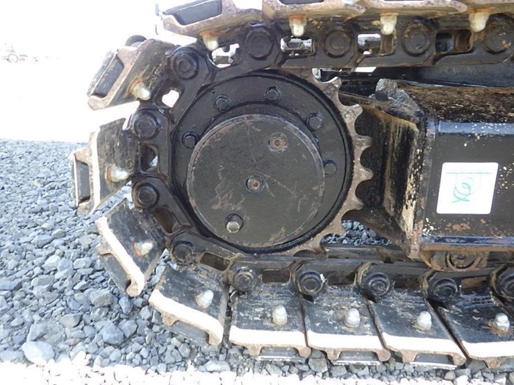 caterpillar-303-image-21