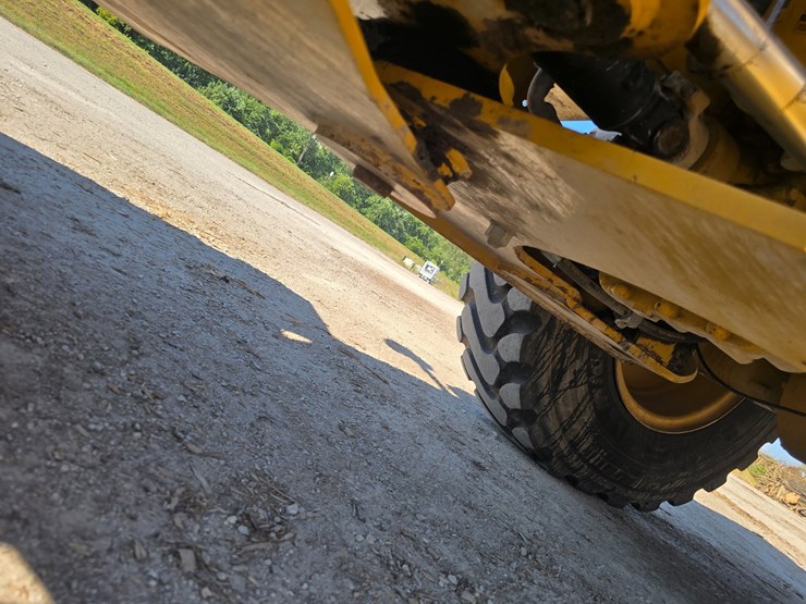 2016-caterpillar-930m-image-27