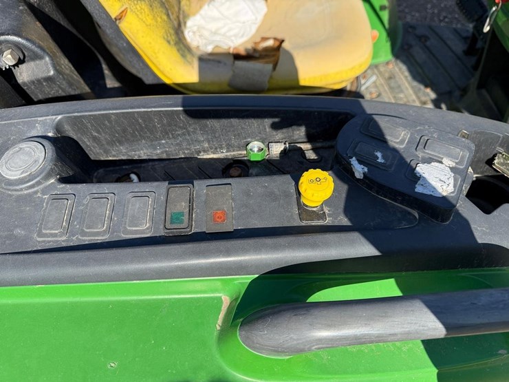 2018-john-deere-4066m-image-22
