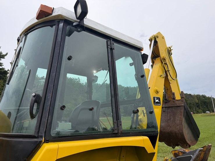 deere-310c-image-16