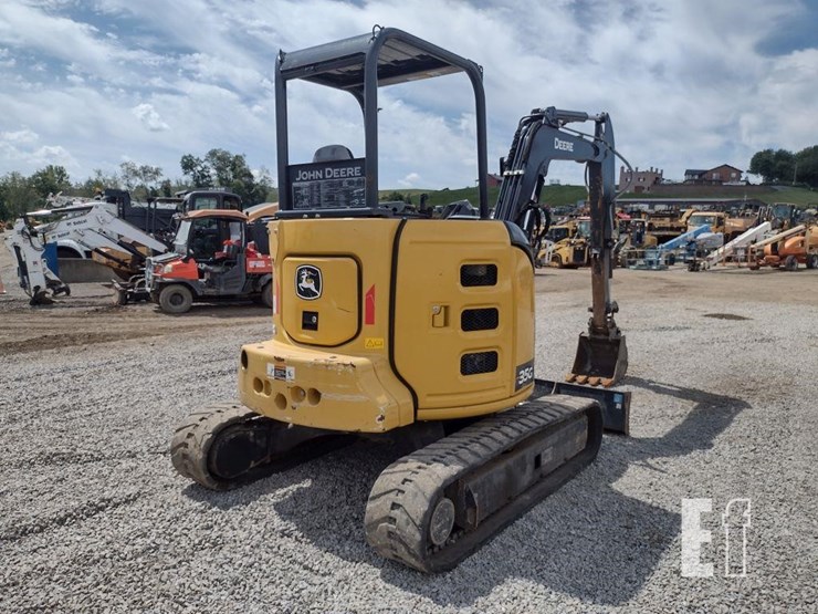2021-deere-35g-image-39