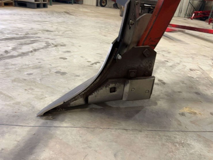 international-720-image-45
