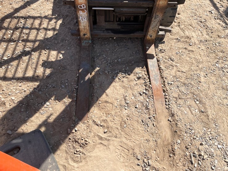 #1056-•-yale-forklift-image-16