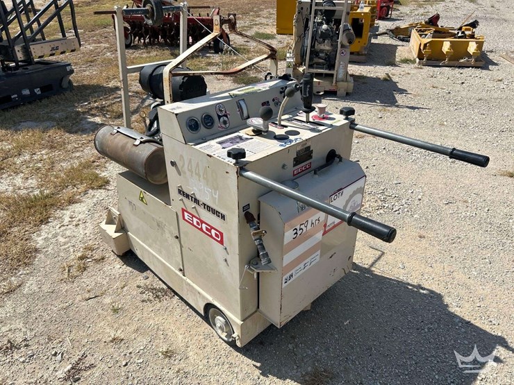 2019-edco-ss-26-35k-self-propelled-walk-behind-concrete-saw-image-1