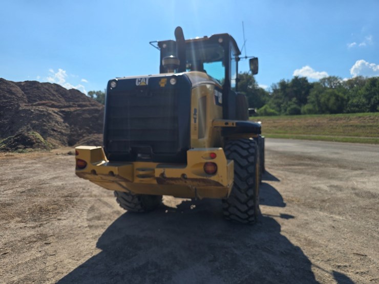 2016-caterpillar-930m-image-11