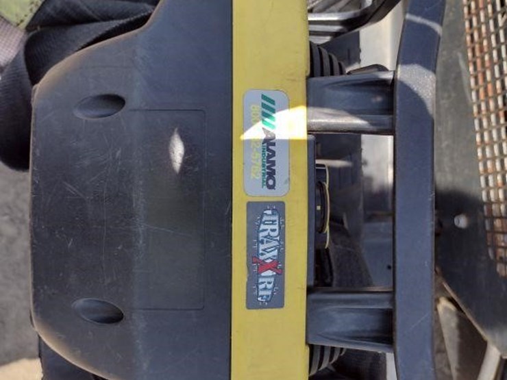 18-alamo-traxx-mower^remote^charger^-image-33
