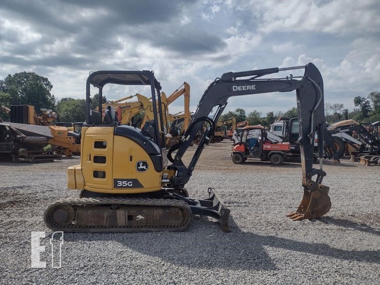 2021-deere-35g-image-3