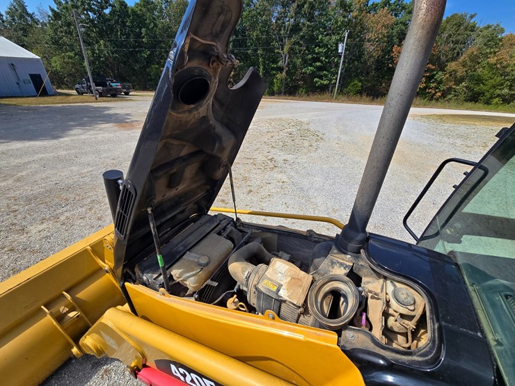 caterpillar-420e-image-22