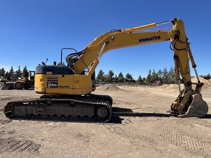 komatsu-pc228us-lc-3e0-image-6