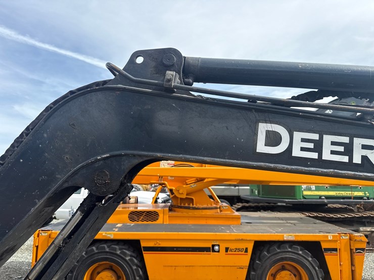deere-35g-image-13