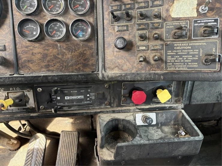 1998-kenworth-t800-image-14