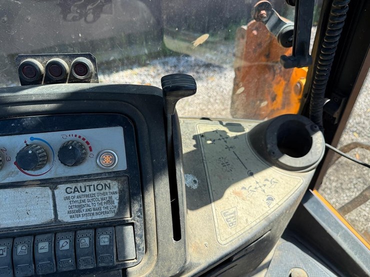 jcb-214-image-21