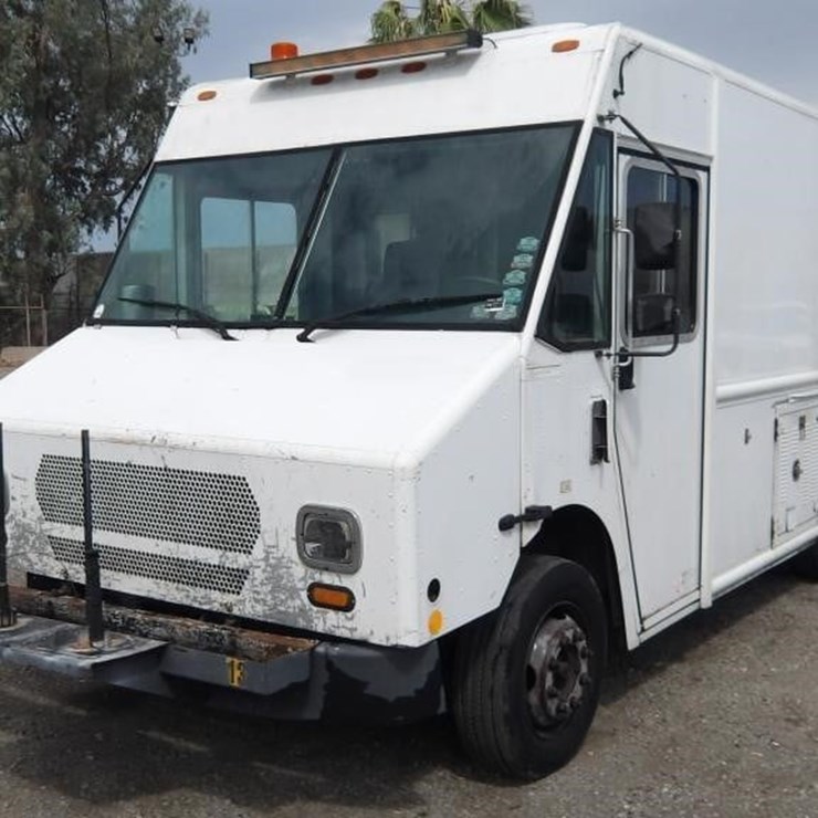 2008 WORKHORSE W62