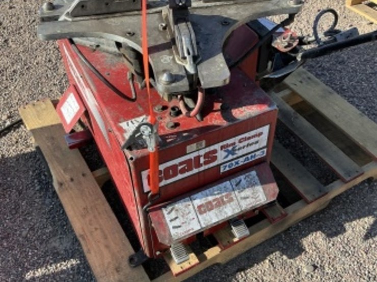 coats-70x-ag-3-tire-machine-image-5