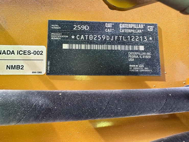 2017-caterpillar-259d-image-32