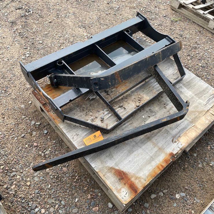 #2033 • 2026 Unused Land Honor Mini Skid Steer Pallet Fork Frame