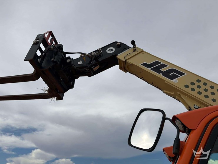 2023-jlg-ag925-8,000lbs-rough-terrain-telehandler-image-26