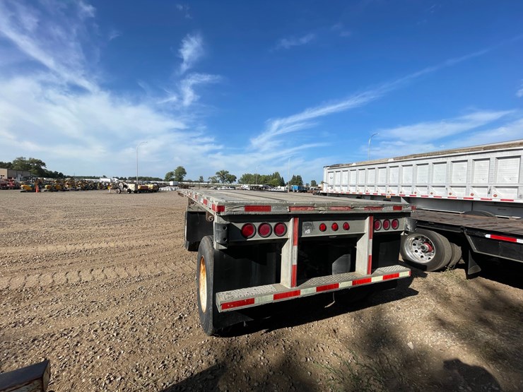 #1324-•-flatbed-semi-trailer-**parts-only**-(no-title)-image-4