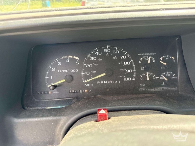 2000-chevrolet-3500-image-14