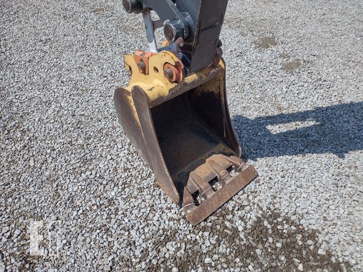 2014-deere-35g-image-22