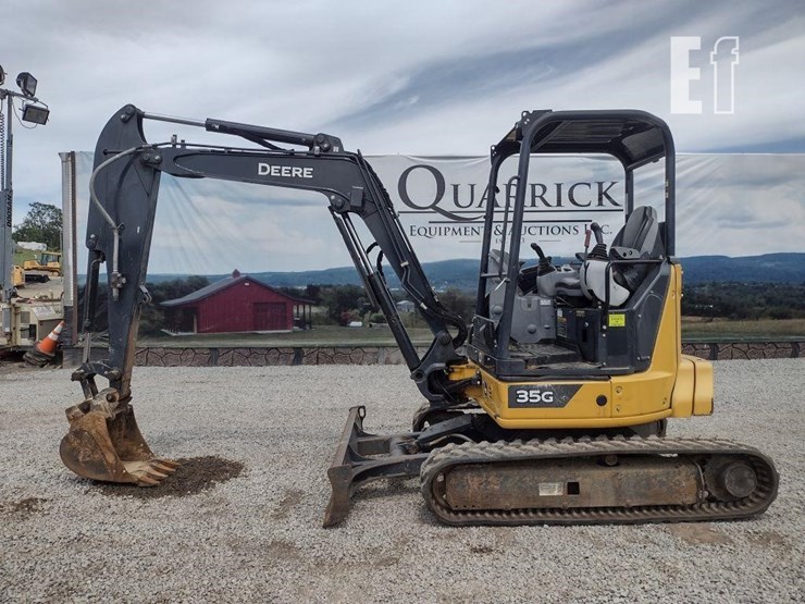 2021-deere-35g-image-1