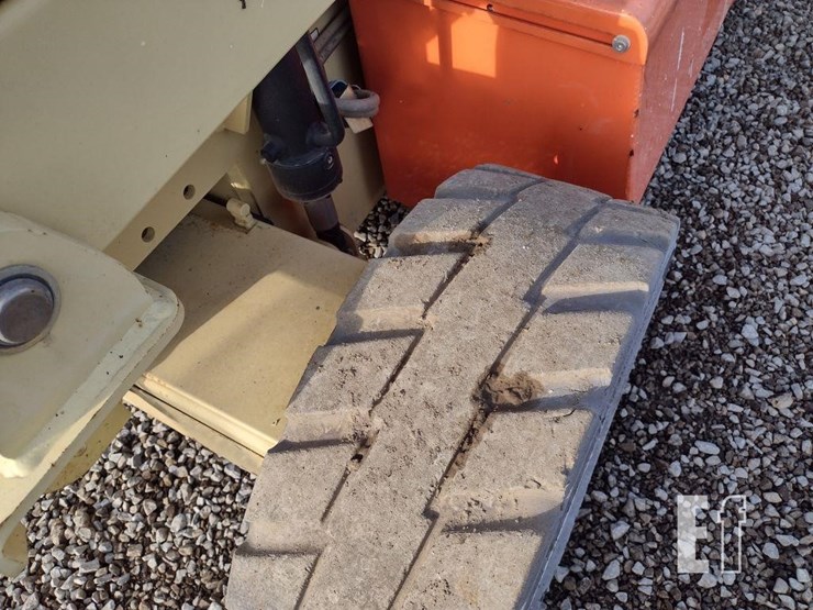 jlg-4069le-image-18