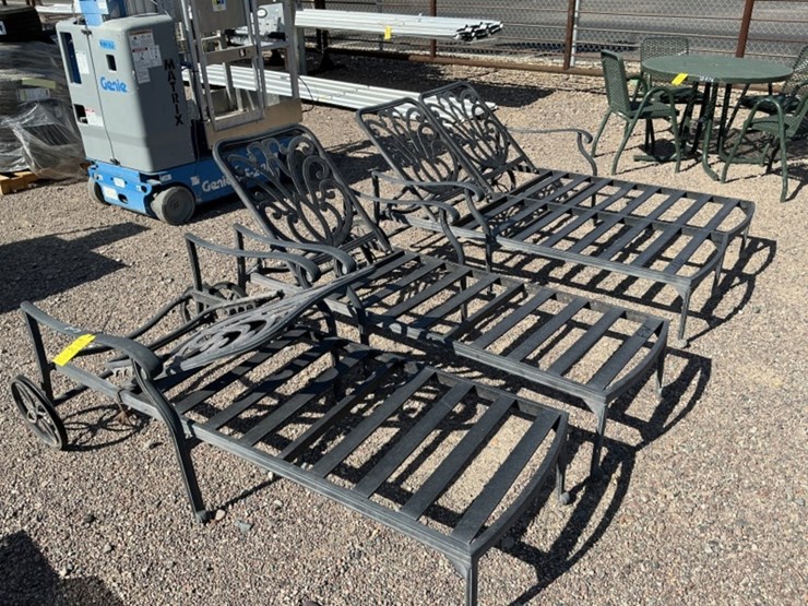lot-of-lawn-chairs-image-1