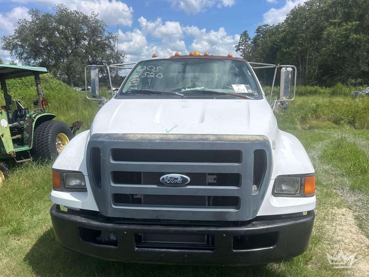 2016-ford-f650-image-28