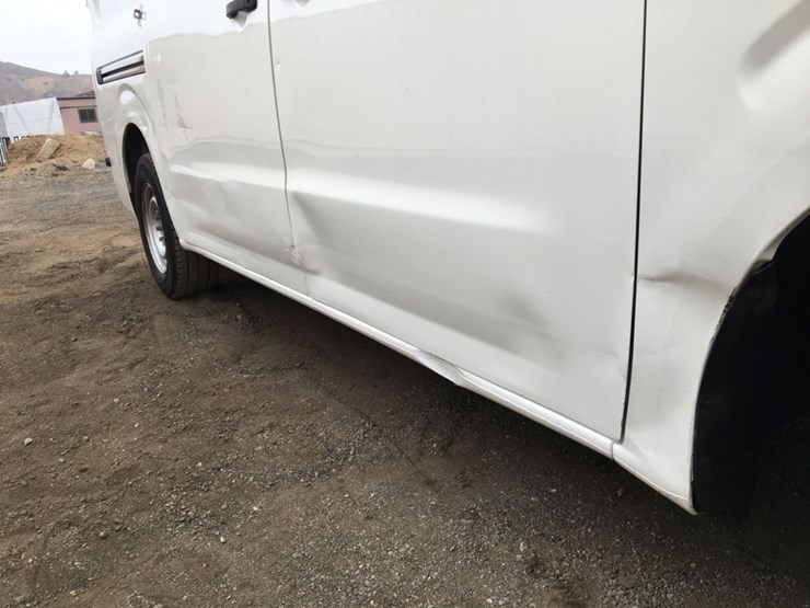 2021-nissan-nv2500-image-23