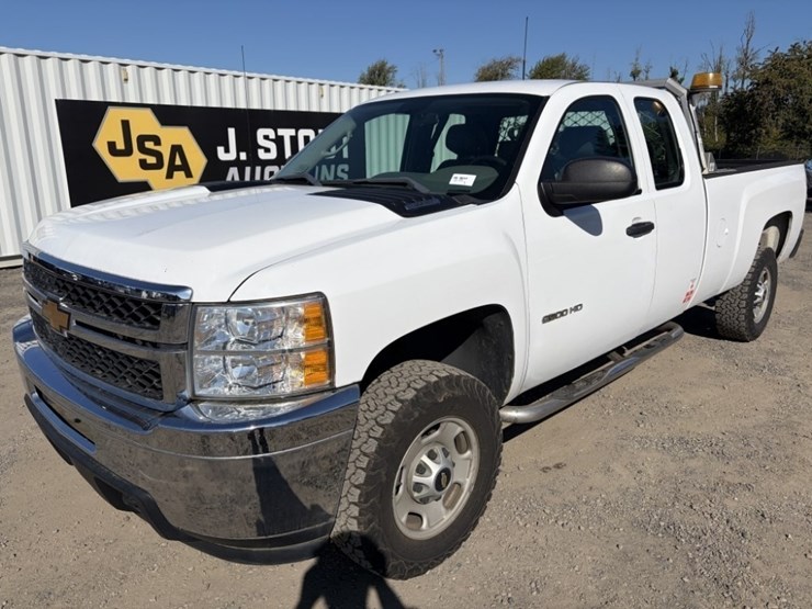 2013-chevrolet-silverado-2500-image-1