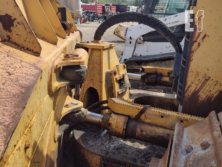 2007-deere-850j-image-30
