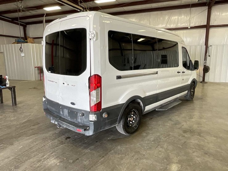 2017-ford-transit-image-4