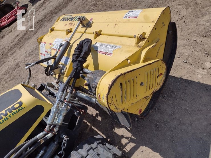 18-alamo-traxx-mower^remote^charger^-image-19