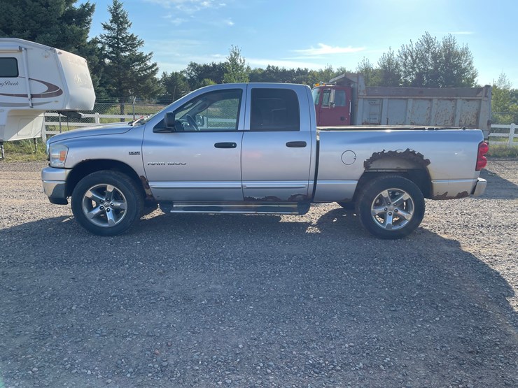 2007-dodge-ram-1500-image-2