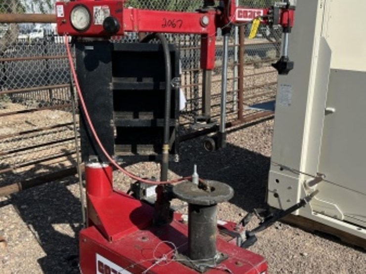 coats-80c-tire-machine-image-2
