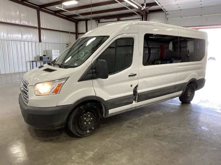 2017-ford-transit-image-1