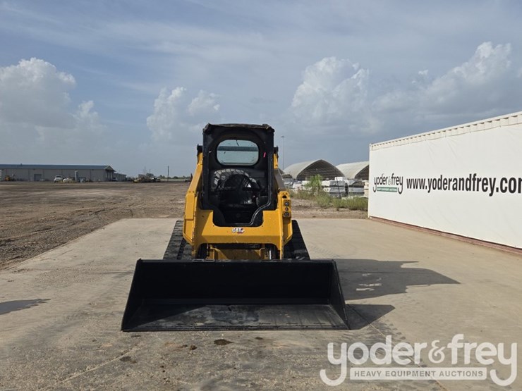 2023-caterpillar-259d3-image-8