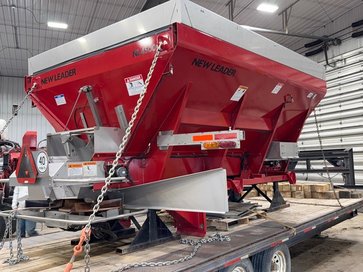 2020-case-ih-trident-5550-image-3
