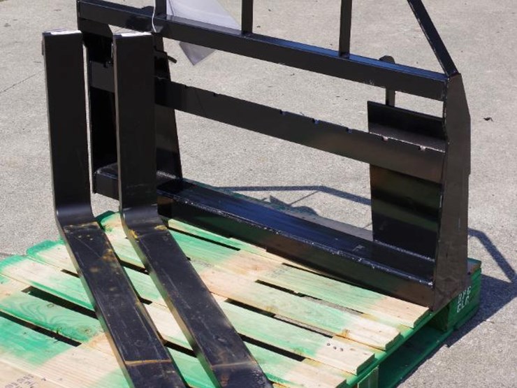 mower-king-skid-steer-48"-adjustable-pallet-fork-frame-attachment,-m/n-saii100,-unused-image-3
